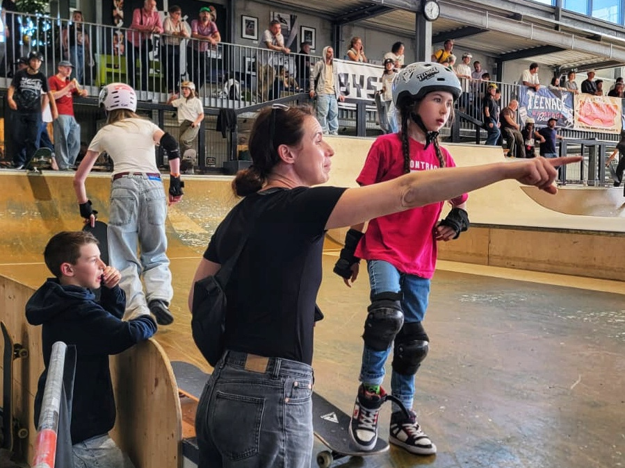 Mom brieft Juliane - Skateboardcontest Teenage Rampage in Biarritz